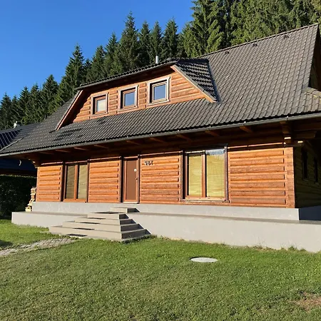 Chalupka Pod Lesom Ferienhaus *