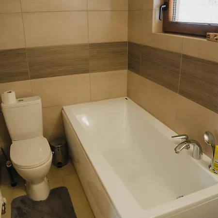 Chalupka Pod Lesom Ferienhaus *