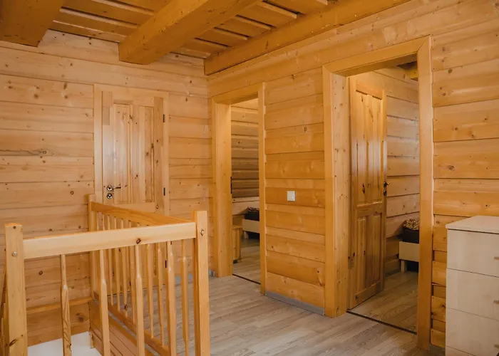 Chalupka Pod Lesom Tatil Evi *